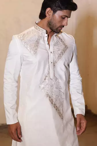 Ivory floral embroidered pure cotton kurta for men