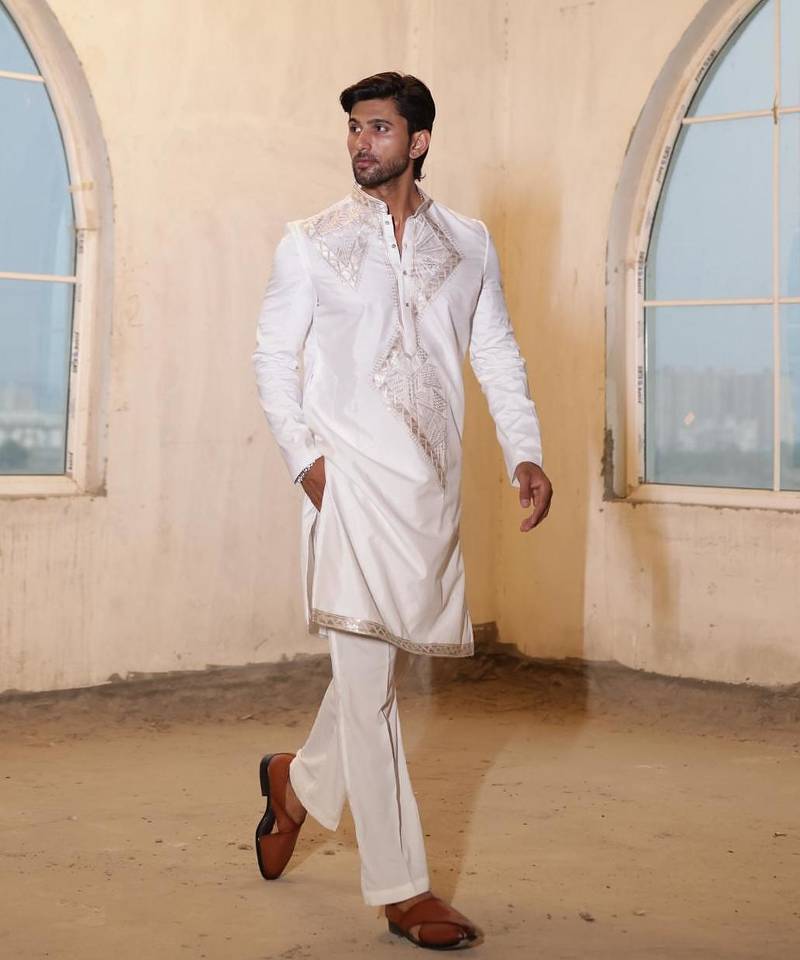 Ivory floral embroidered pure cotton kurta for men