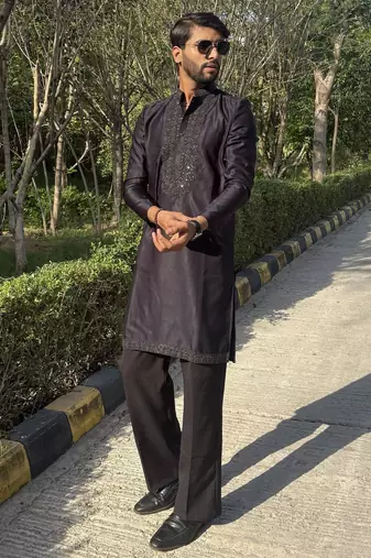 Navy blue floral embroidered & sequin embellished cotton kurta for men