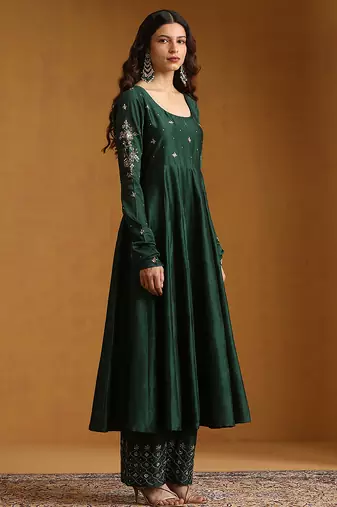 Emerald green embroidered chanderi anarkali set