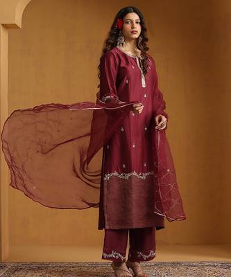 Maroon embroidered chanderi long kurti set 1