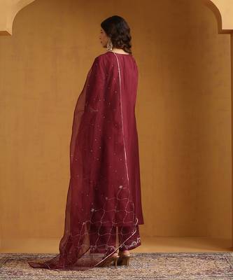 Maroon embroidered chanderi long kurti set 3