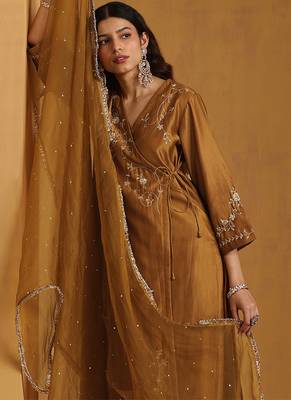 Golden embroidered chanderi long kurti set 5