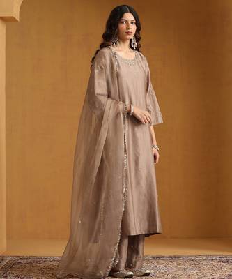 Metallic beige embroidered chanderi long kurti set 2