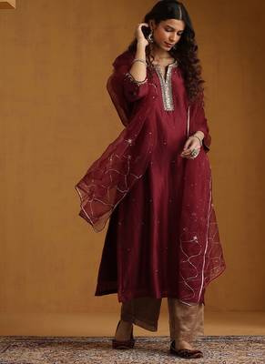 Maroon embroidered chanderi long kurti set 1