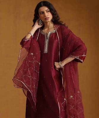 Maroon embroidered chanderi long kurti set 4