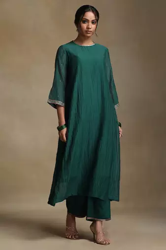 Emerald green embroidered chanderi long kurti set