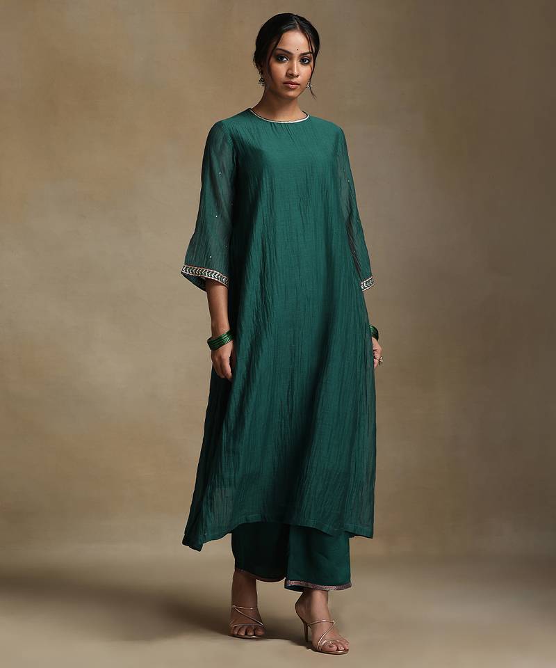 Emerald green embroidered chanderi long kurti set