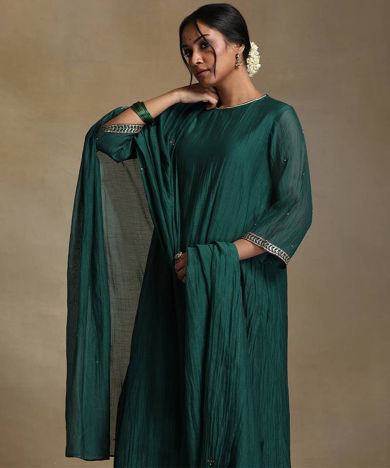 Emerald green embroidered chanderi long kurti set