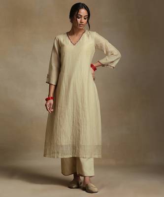 Off white embroidered chanderi long kurti set 4