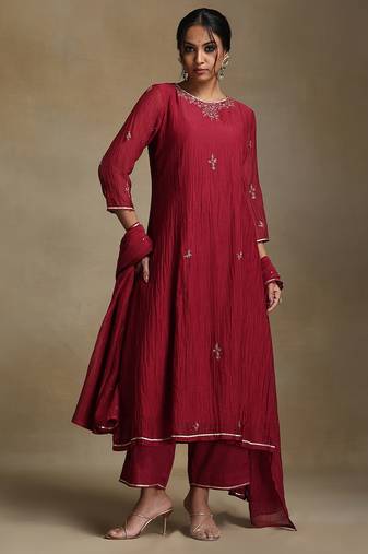 Crimson red embroidered chanderi long kurti set