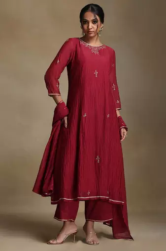 Crimson red embroidered chanderi long kurti set