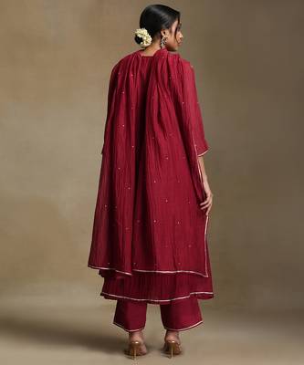 Crimson red embroidered chanderi long kurti set 2