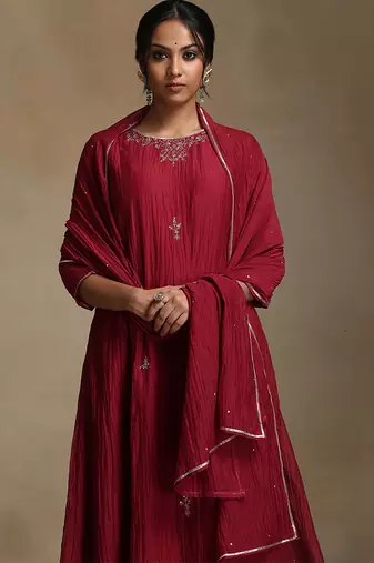 Crimson red embroidered chanderi long kurti set
