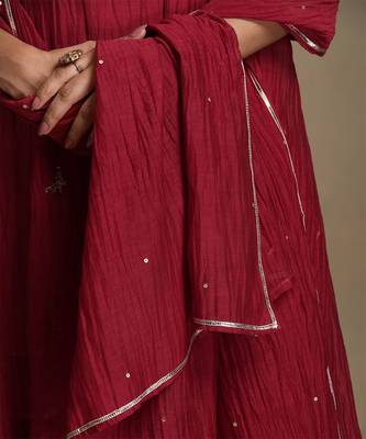Crimson red embroidered chanderi long kurti set 5