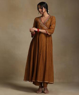 Mustard yellow embroidered chanderi long kurti set 3