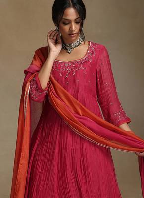 Pink embroidered chanderi anarkali set 4
