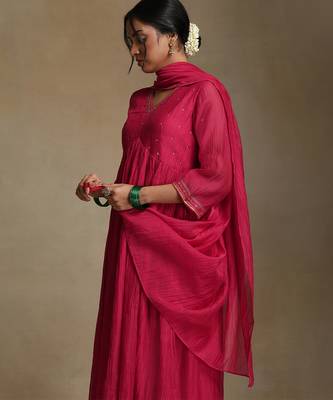 Rani pink embroidered chanderi long kurti set 4