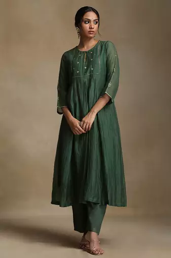 Bottle green embroidered chanderi long kurti set