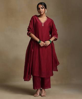 Maroon embroidered chanderi long kurti set 1