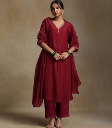 Maroon embroidered chanderi long kurti set