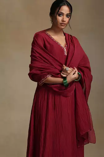 Maroon embroidered chanderi long kurti set
