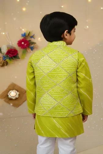 Parrot green bandhej set