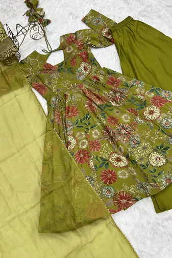 Green floral printed chanderi kurta palazzo set