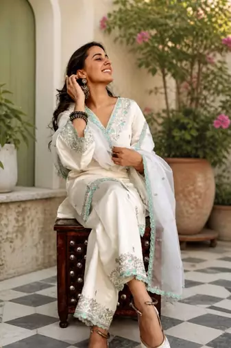 Off white smart and viscose rayon graceful ethnic wear