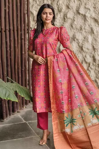 Pink smart and french crepe graceful ethnic wear