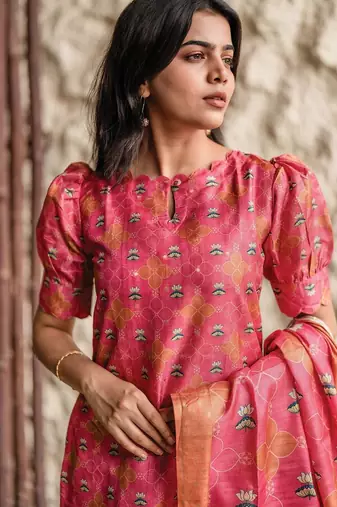 Pink smart and french crepe graceful ethnic wear