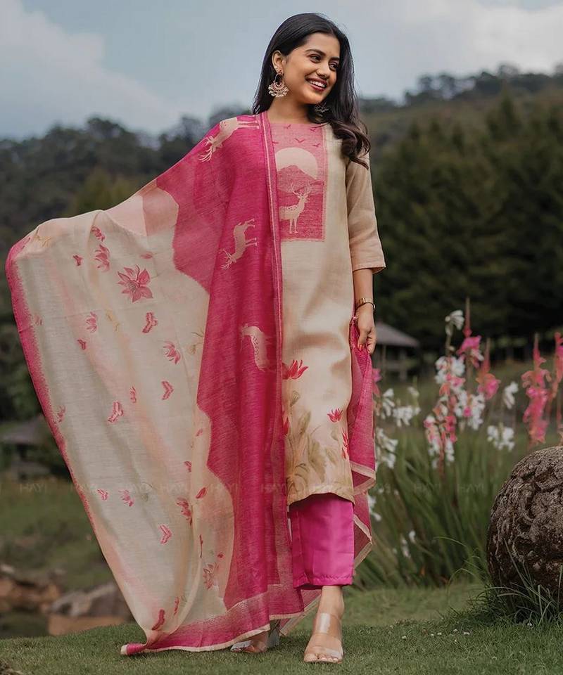 Pink smart and zarna silk graceful ethnic wear