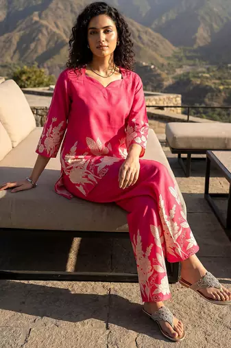 Pink color smart and stylish co-ord set dress for fancy girlie looks