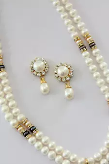 Real Pearls Double String Round Pearls Set