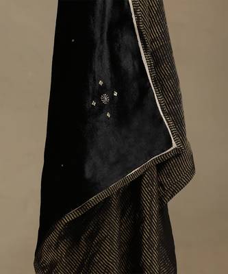 Black hand embroidered velvet doshala 5