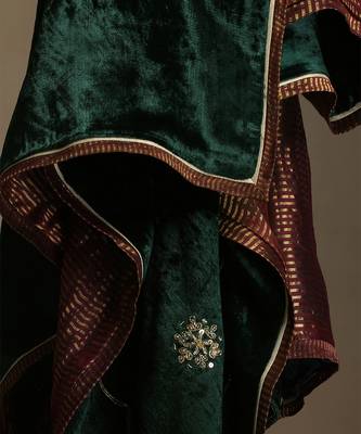 Bottle green hand embroidered velvet doshala 4