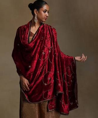 Red hand embroidered velvet doshala 3