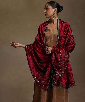 Red hand embroidered velvet doshala 1