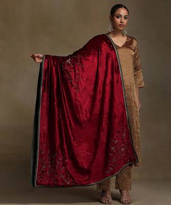 Red hand embroidered velvet doshala 3