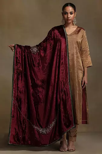 Maroon hand embroidered velvet doshala