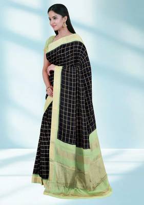 Jet black & mint green madurai sungudi saree with running blouse 4