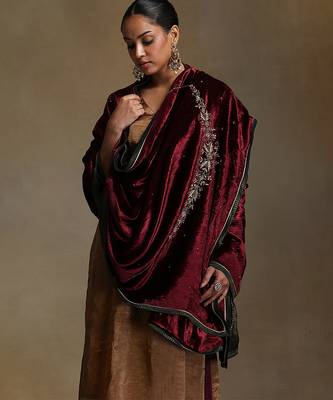 Maroon hand embroidered velvet doshala 2