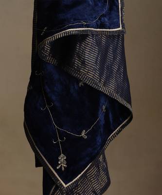Royal blue hand embroidered velvet doshala 4