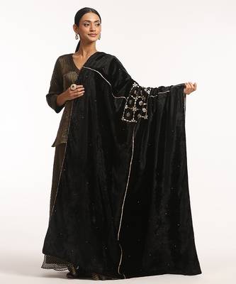 Black hand embroidered velvet doshala 1