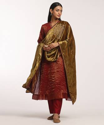 Olive green hand embroidered velvet doshala 1