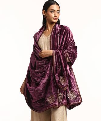 Magenta pink hand embroidered velvet doshala 2
