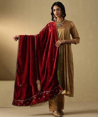 Crimson red hand embroidered velvet doshala 3