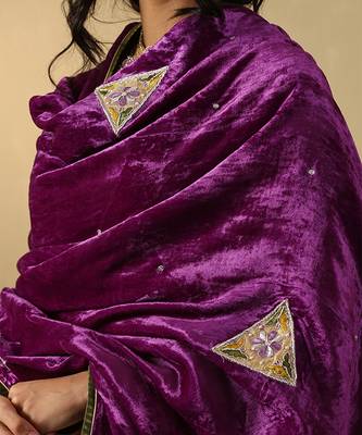 Mauve purple hand embroidered velvet doshala 4