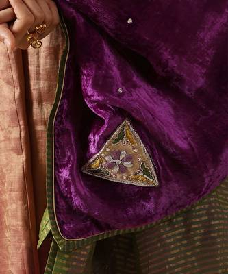Mauve purple hand embroidered velvet doshala 5