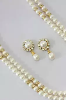 Real Pearls Double String Round Pearls Set